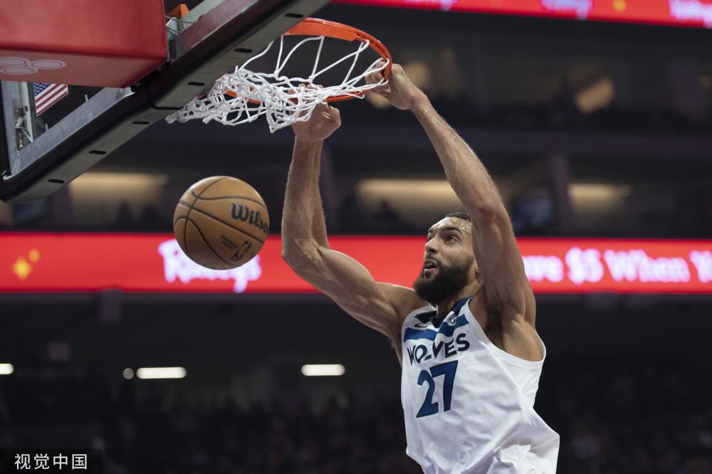 面色凝重 面色凝重