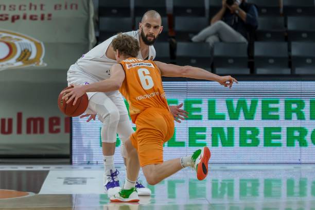 战术松懈而 战术松懈而