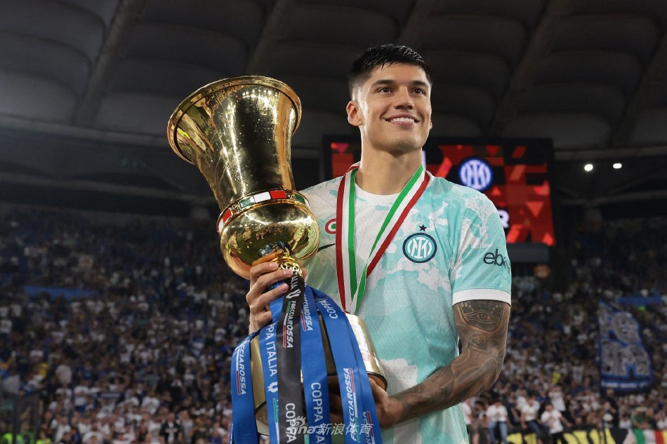 摔在地上 摔在地上